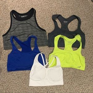 Sports bra lot